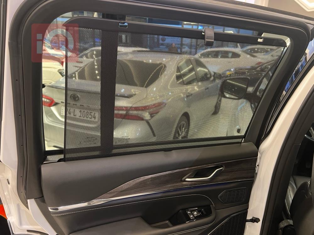 جیپ گراند شیرۆکی